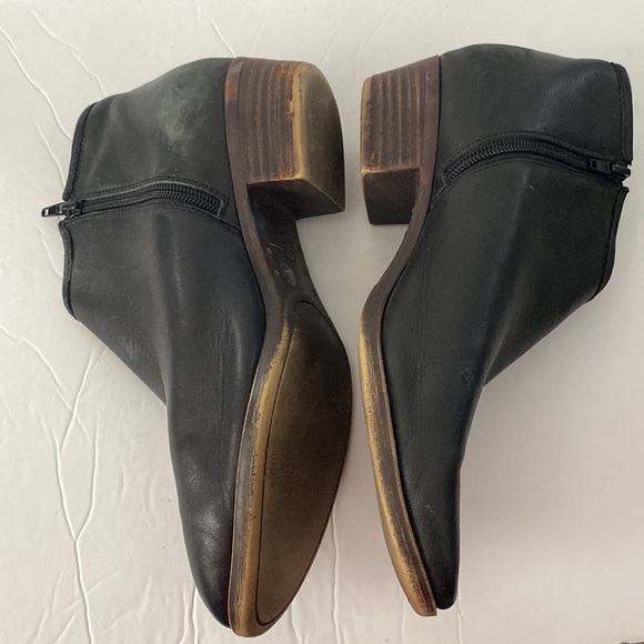 Lucky Brand Black Brekke Leather Bootie - Picture 7 of 11